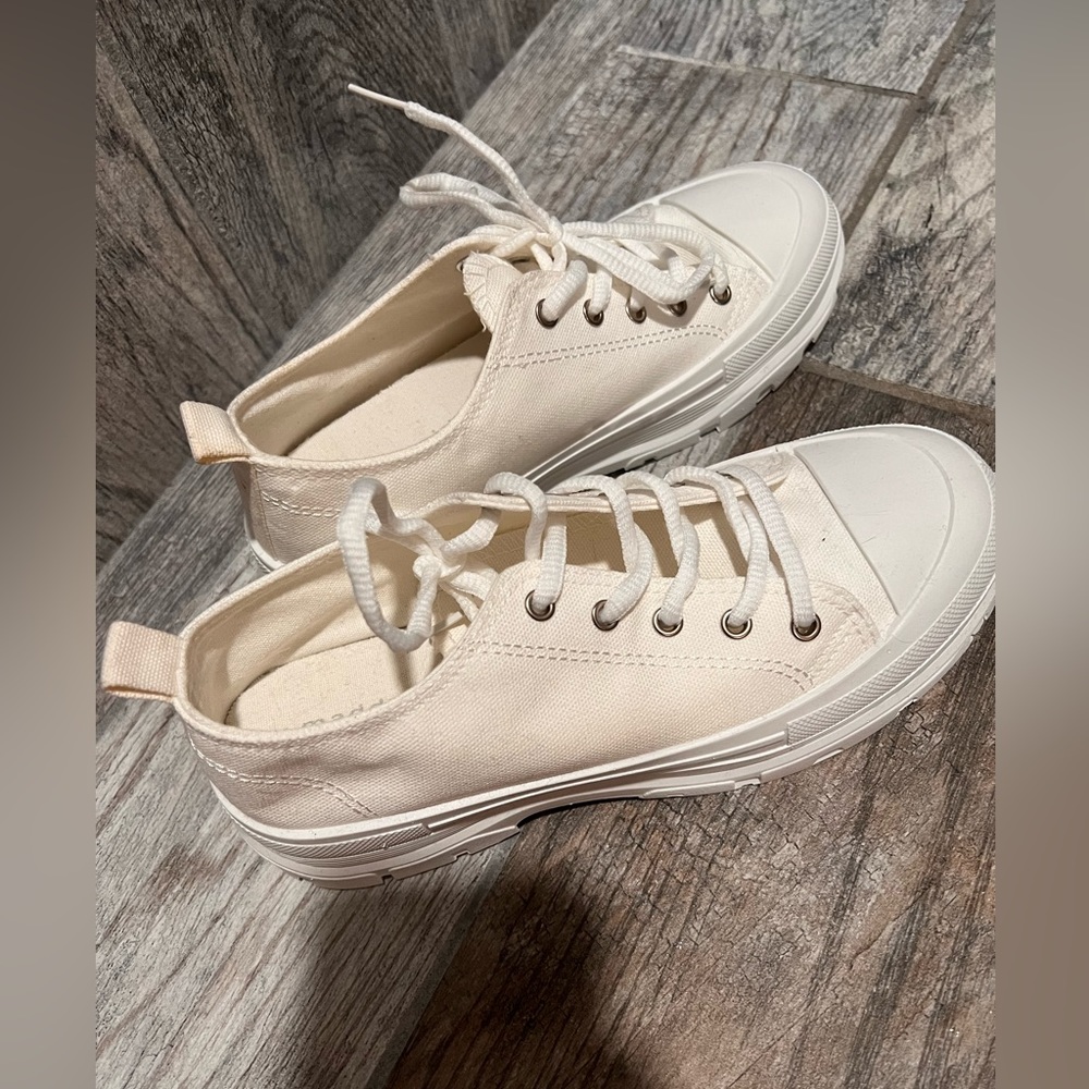 Madden Girl Sneakers